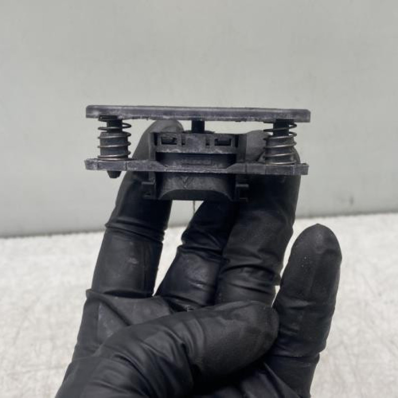 Bouton de coffre CITROEN XSARA PICASSO Photo n°2