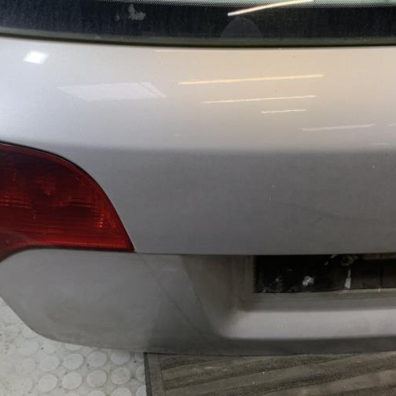 Malle/Hayon arriere AUDI A4 2 Photo n°2