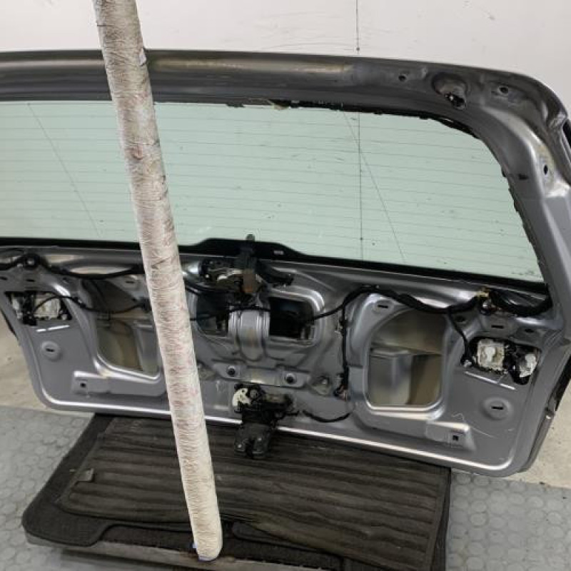 Malle/Hayon arriere AUDI A4 2 Photo n°8