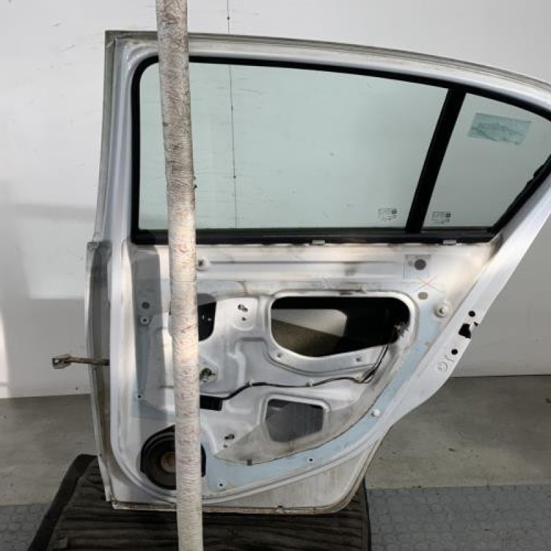 Porte arriere droit OPEL CORSA D Photo n°4