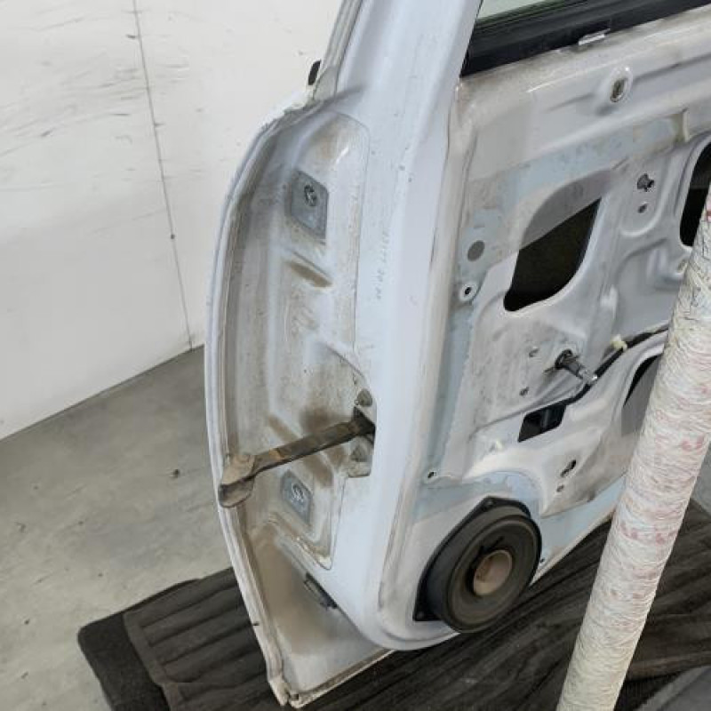 Porte arriere droit OPEL CORSA D Photo n°5