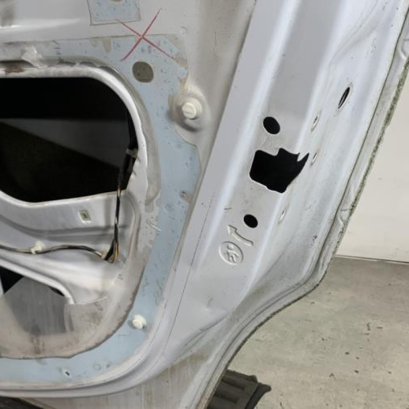 Porte arriere droit OPEL CORSA D Photo n°6