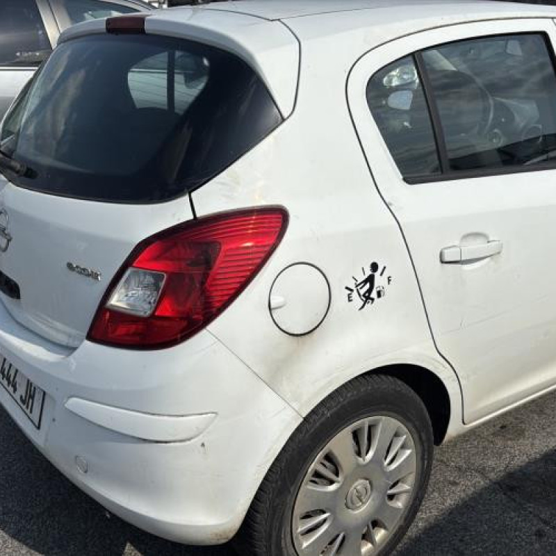 Vase de lave glace OPEL CORSA D Photo n°7