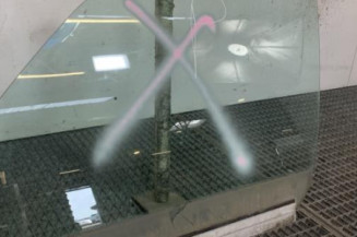 Vitre avant gauche OPEL MERIVA A