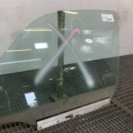 Vitre avant gauche OPEL MERIVA A