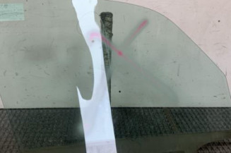 Vitre avant gauche OPEL MERIVA A