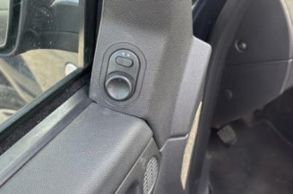 Vitre avant gauche OPEL MERIVA A