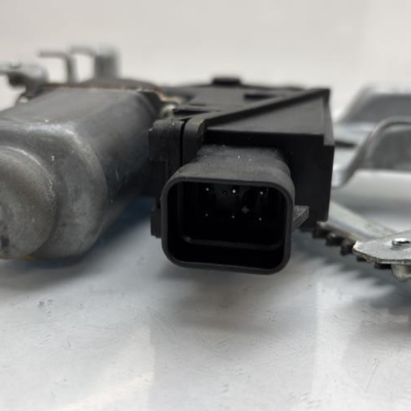 Leve vitre electrique avant droit OPEL MERIVA A Photo n°4