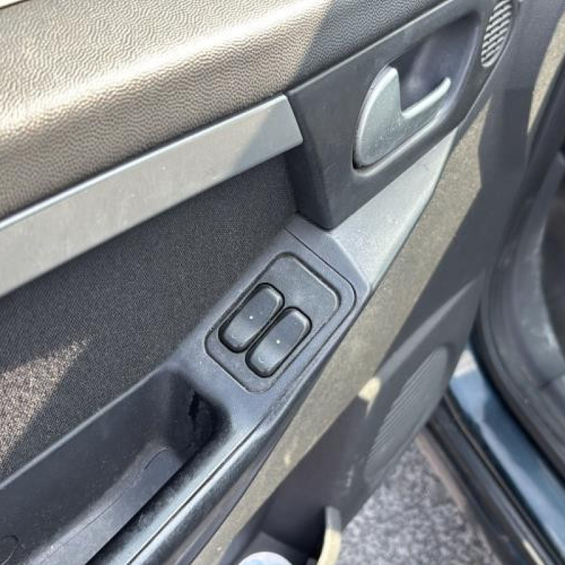 Renfort pare choc avant (traverse) OPEL MERIVA A Photo n°18