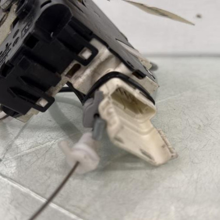 Serrure avant gauche PEUGEOT 407