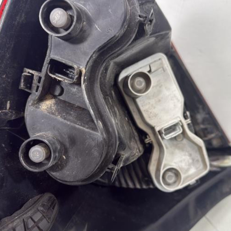 Feu arriere principal gauche (feux) RENAULT MEGANE 2 Photo n°2