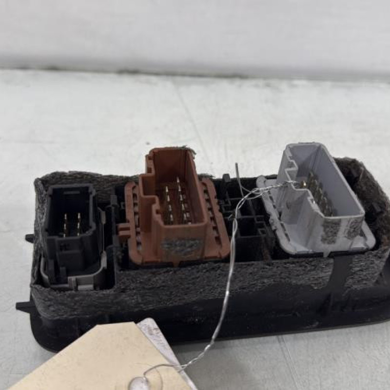 Interrupteur de leve vitre avant gauche RENAULT MEGANE 2 Photo n°3