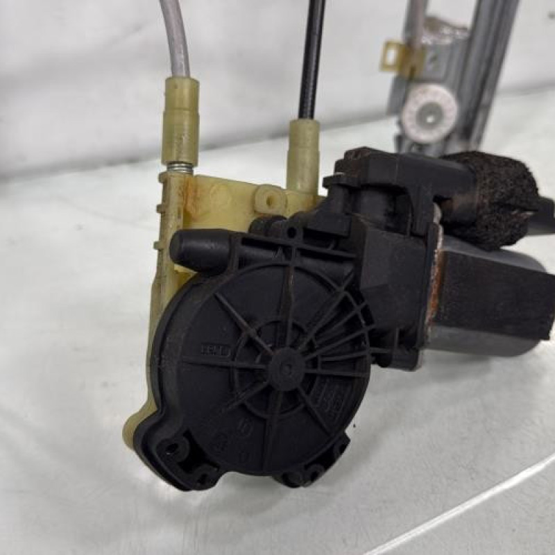 Leve vitre electrique avant gauche RENAULT MEGANE 2 Photo n°6