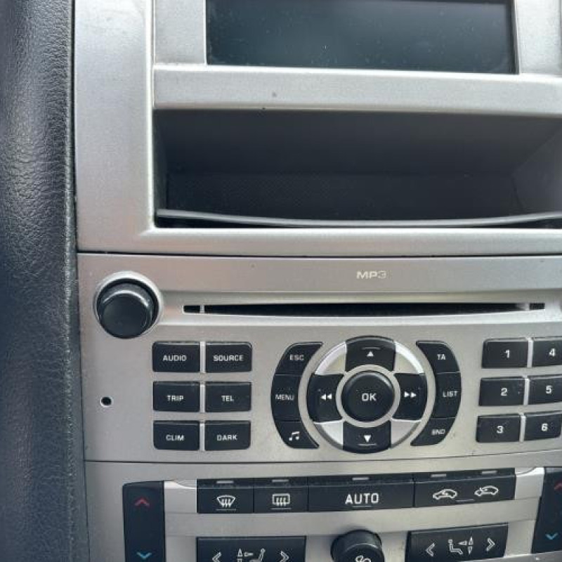 Bouton de coffre PEUGEOT 407 Photo n°20