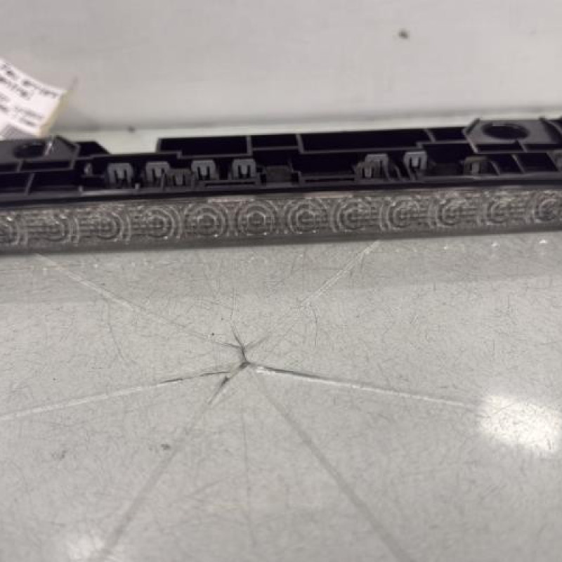 Feu arriere stop central PEUGEOT 407 Photo n°1