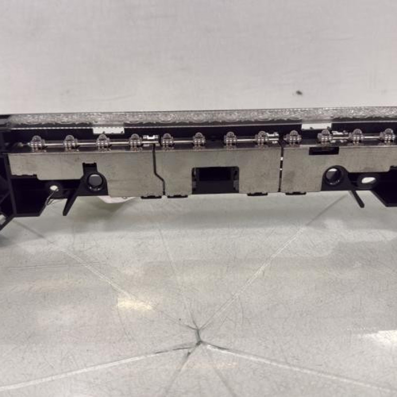 Feu arriere stop central PEUGEOT 407 Photo n°2