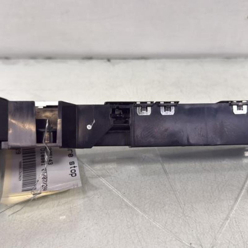 Feu arriere stop central PEUGEOT 407 Photo n°3