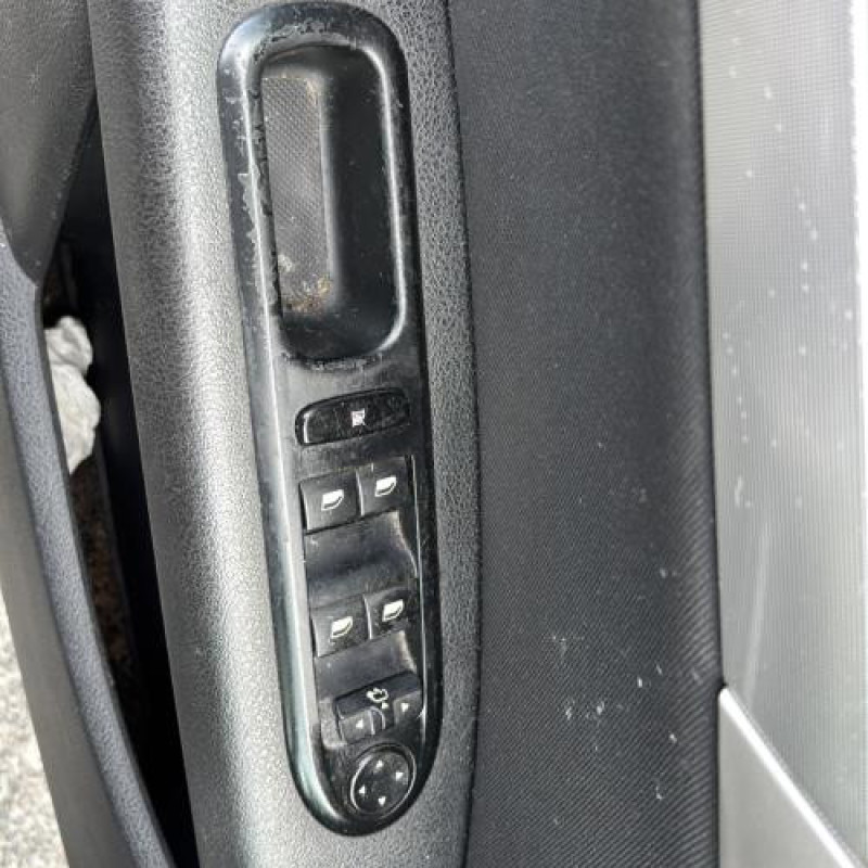 Serrure avant gauche PEUGEOT 407 Photo n°15