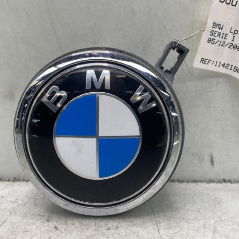 Bouton de coffre BMW SERIE 1 E87 Photo n°1