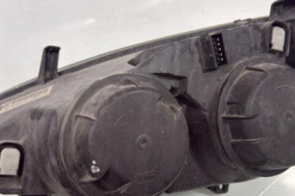 Optique avant principal droit (feux)(phare) PEUGEOT 307