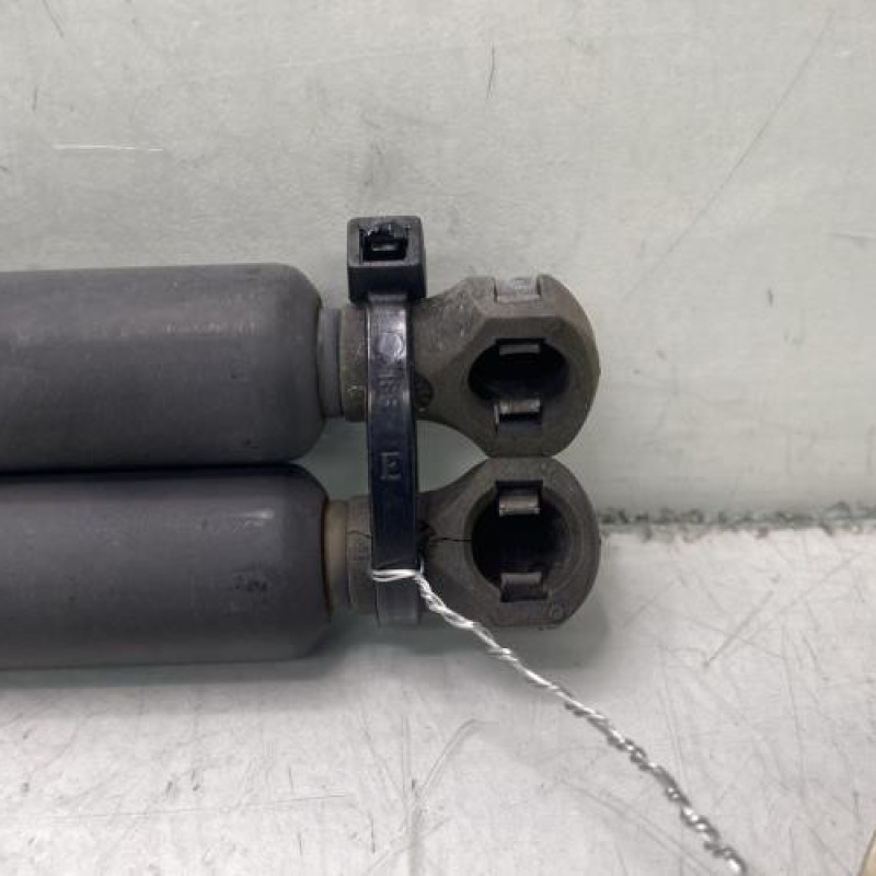 Verin de coffre PEUGEOT 307 Photo n°3