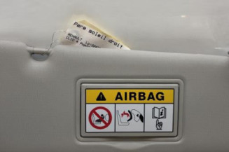 Pare soleil droit RENAULT CLIO 4 Photo n°1