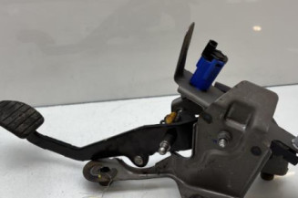 Pedale d'embrayage RENAULT CLIO 4 Photo n°1