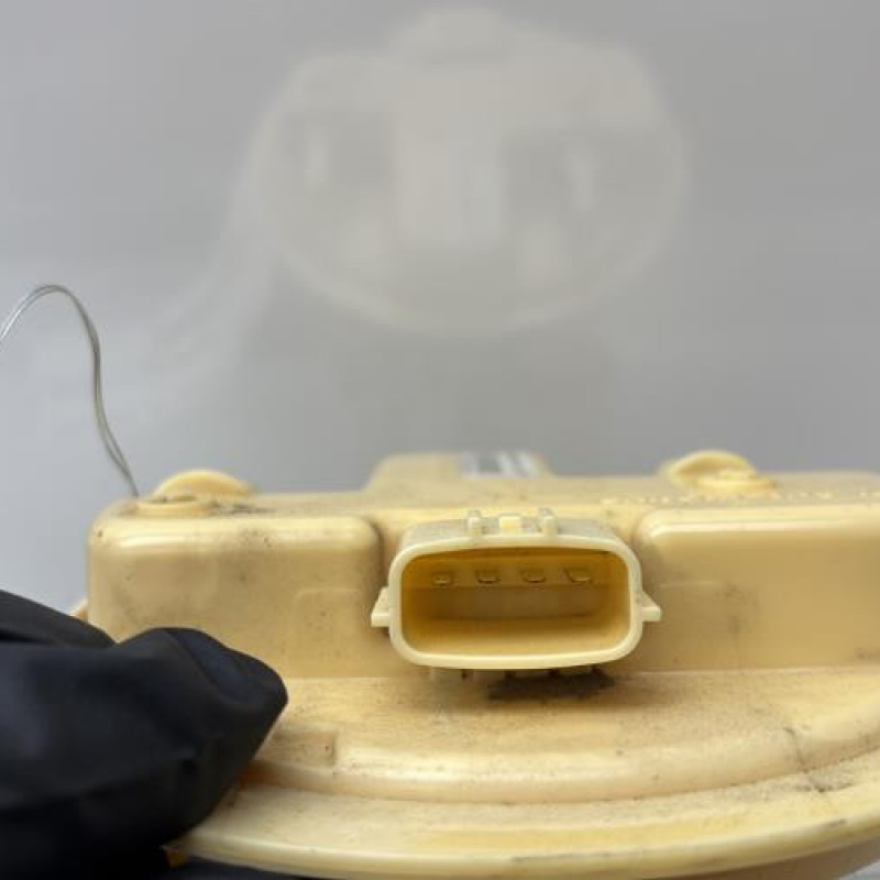 Pompe à carburant RENAULT CLIO 4 Photo n°4