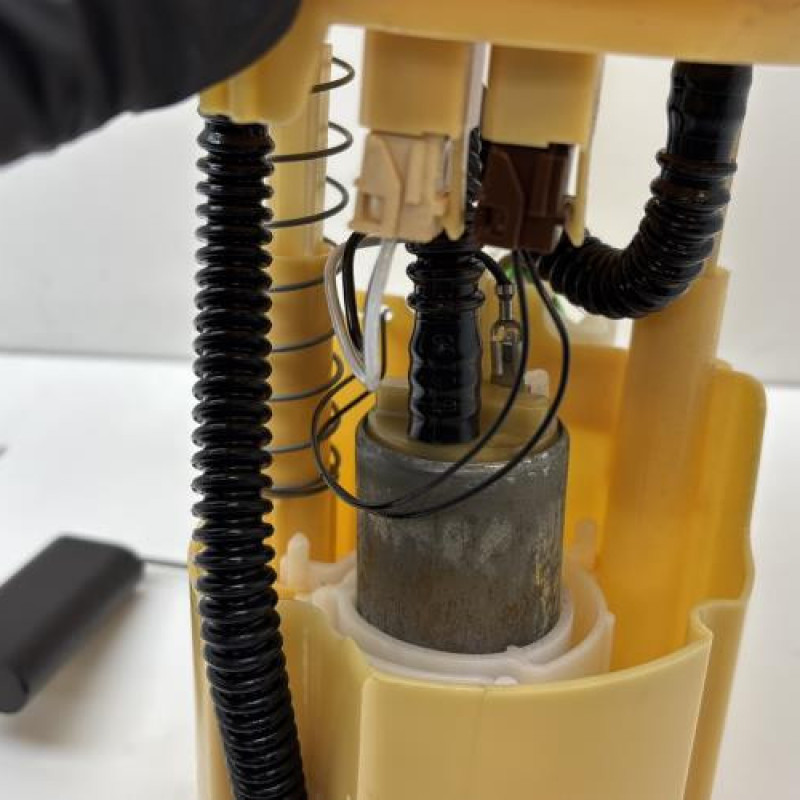 Pompe à carburant RENAULT CLIO 4 Photo n°5