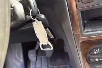 Attache ceinture avant gauche PEUGEOT 307