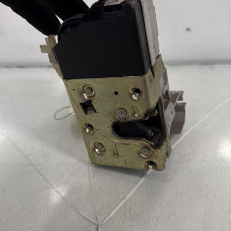 Serrure avant gauche PEUGEOT 307 Photo n°2