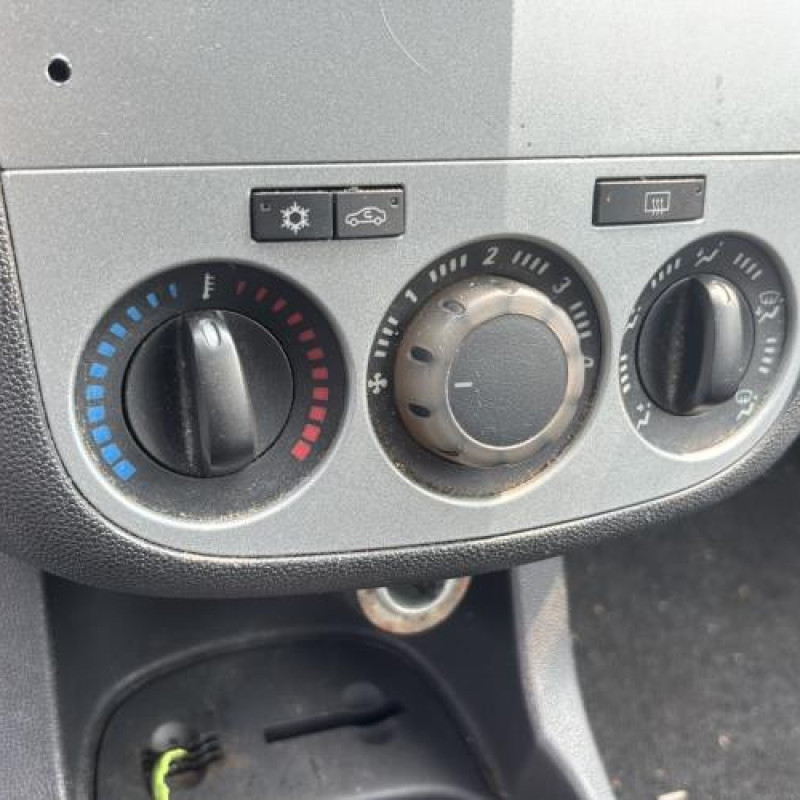 Cremaillere assistee OPEL CORSA D Photo n°14