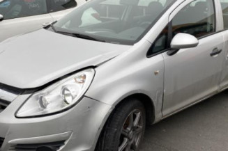 Reservoir essence OPEL CORSA D Photo n°1