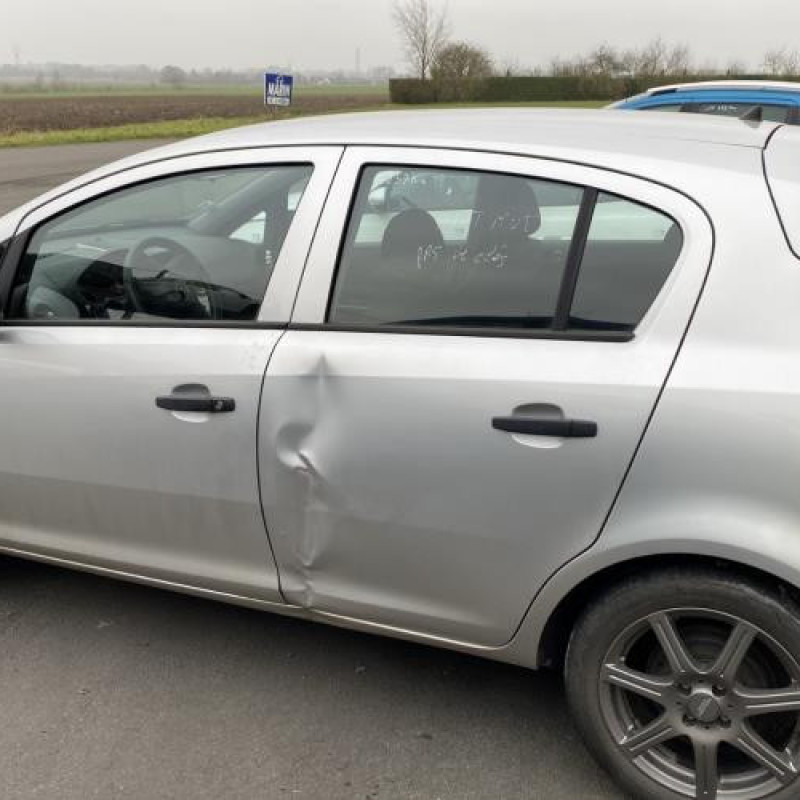 Reservoir essence OPEL CORSA D Photo n°6