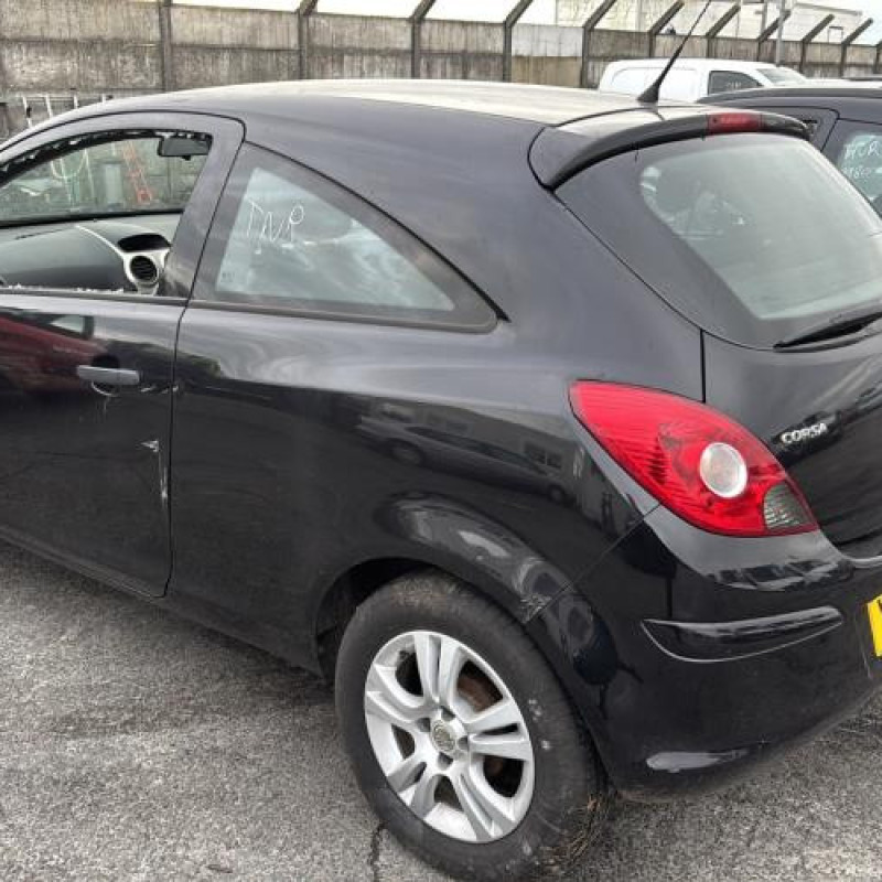 Reservoir essence OPEL CORSA D Photo n°4