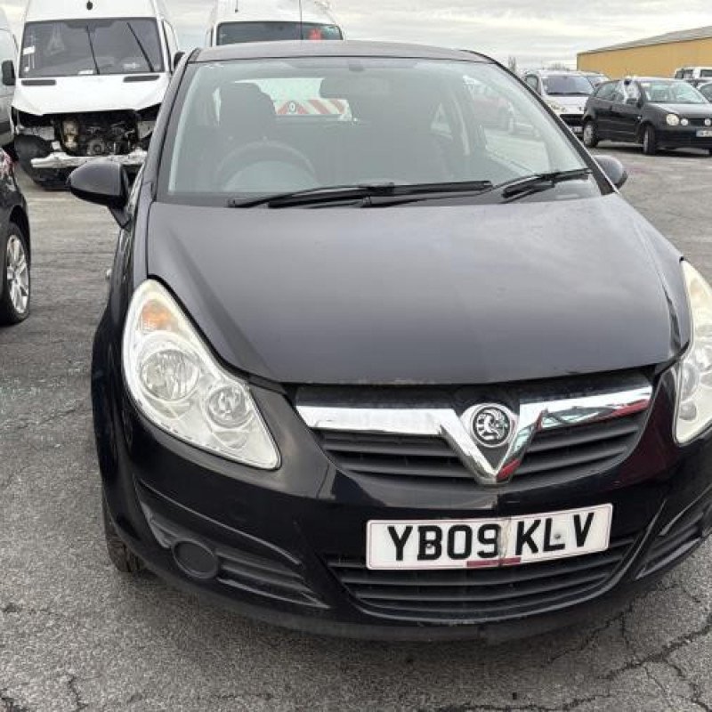 Reservoir essence OPEL CORSA D Photo n°8