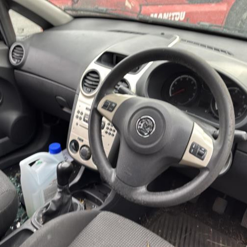 Reservoir essence OPEL CORSA D Photo n°11