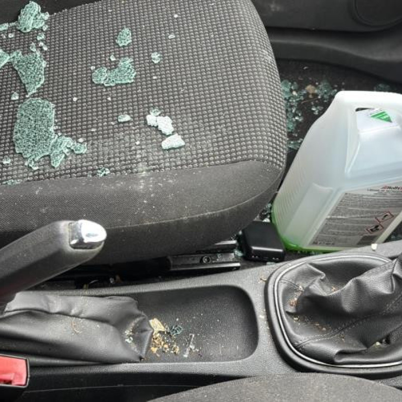 Reservoir essence OPEL CORSA D Photo n°16