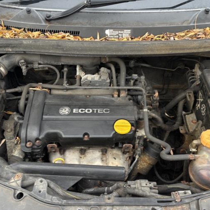 Reservoir essence OPEL CORSA D Photo n°18