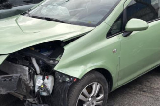 Reservoir essence OPEL CORSA D Photo n°1