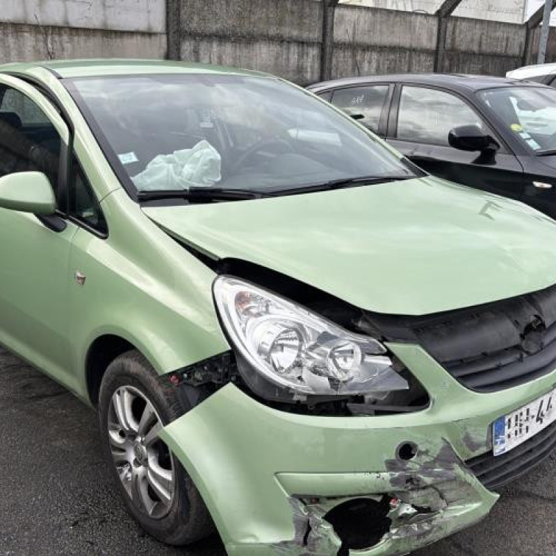 Reservoir essence OPEL CORSA D Photo n°2