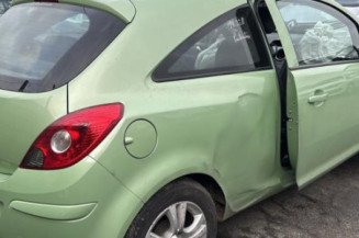 Reservoir essence OPEL CORSA D