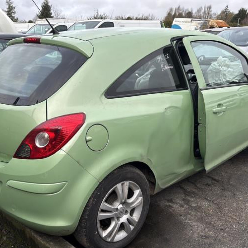 Reservoir essence OPEL CORSA D Photo n°3