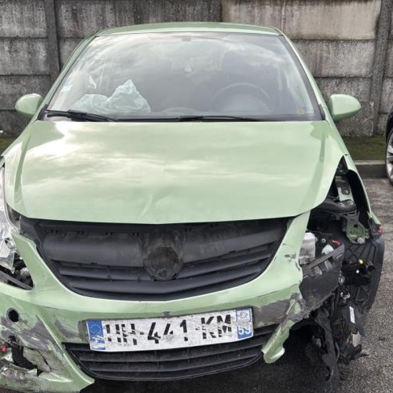 Reservoir essence OPEL CORSA D Photo n°7