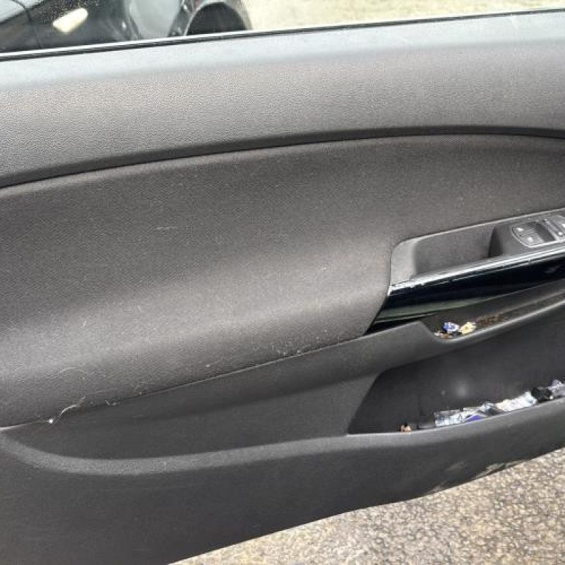 Reservoir essence OPEL CORSA D Photo n°10