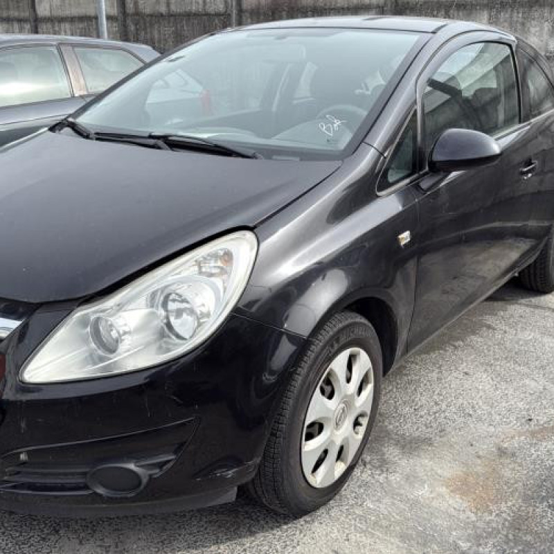 Reservoir essence OPEL CORSA D Photo n°2