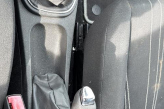 Reservoir essence OPEL CORSA D