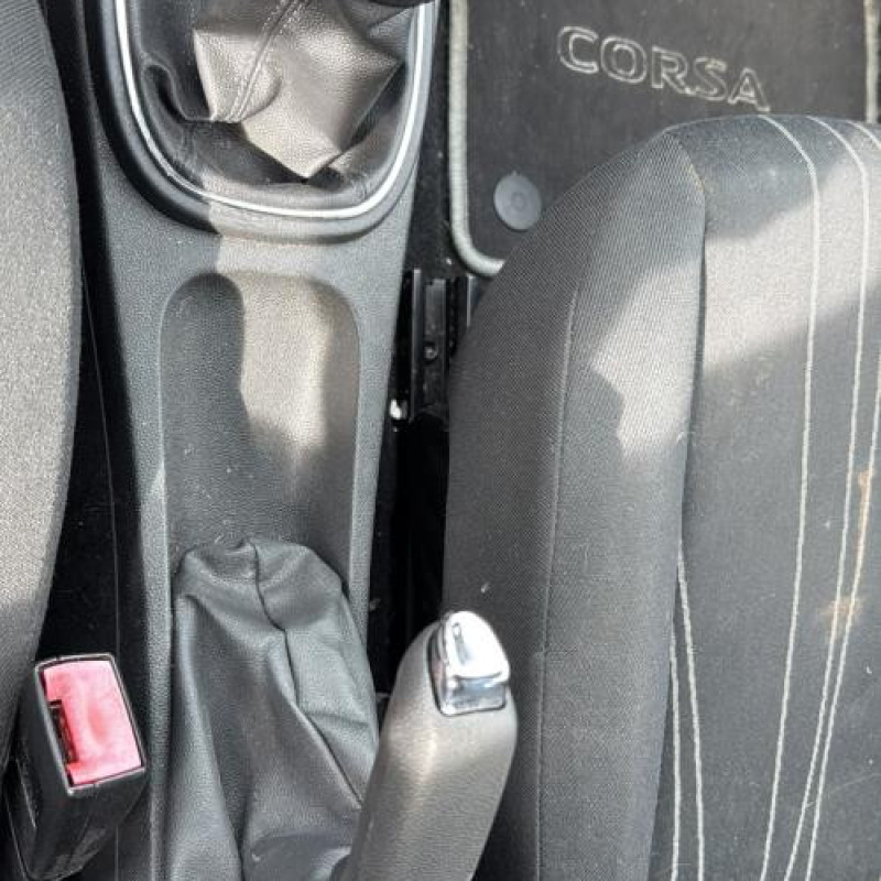 Reservoir essence OPEL CORSA D Photo n°14