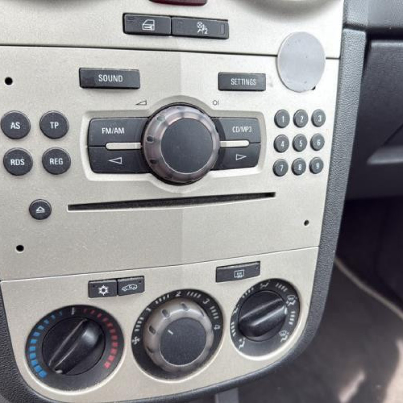 Reservoir essence OPEL CORSA D Photo n°15