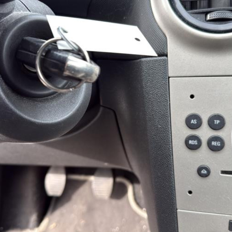 Reservoir essence OPEL CORSA D Photo n°16